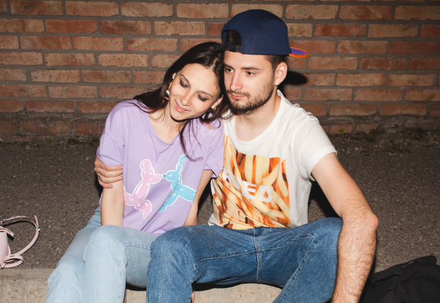 young-stylish-hipster-couple-in-love-swag-outfit_close_up_640x440